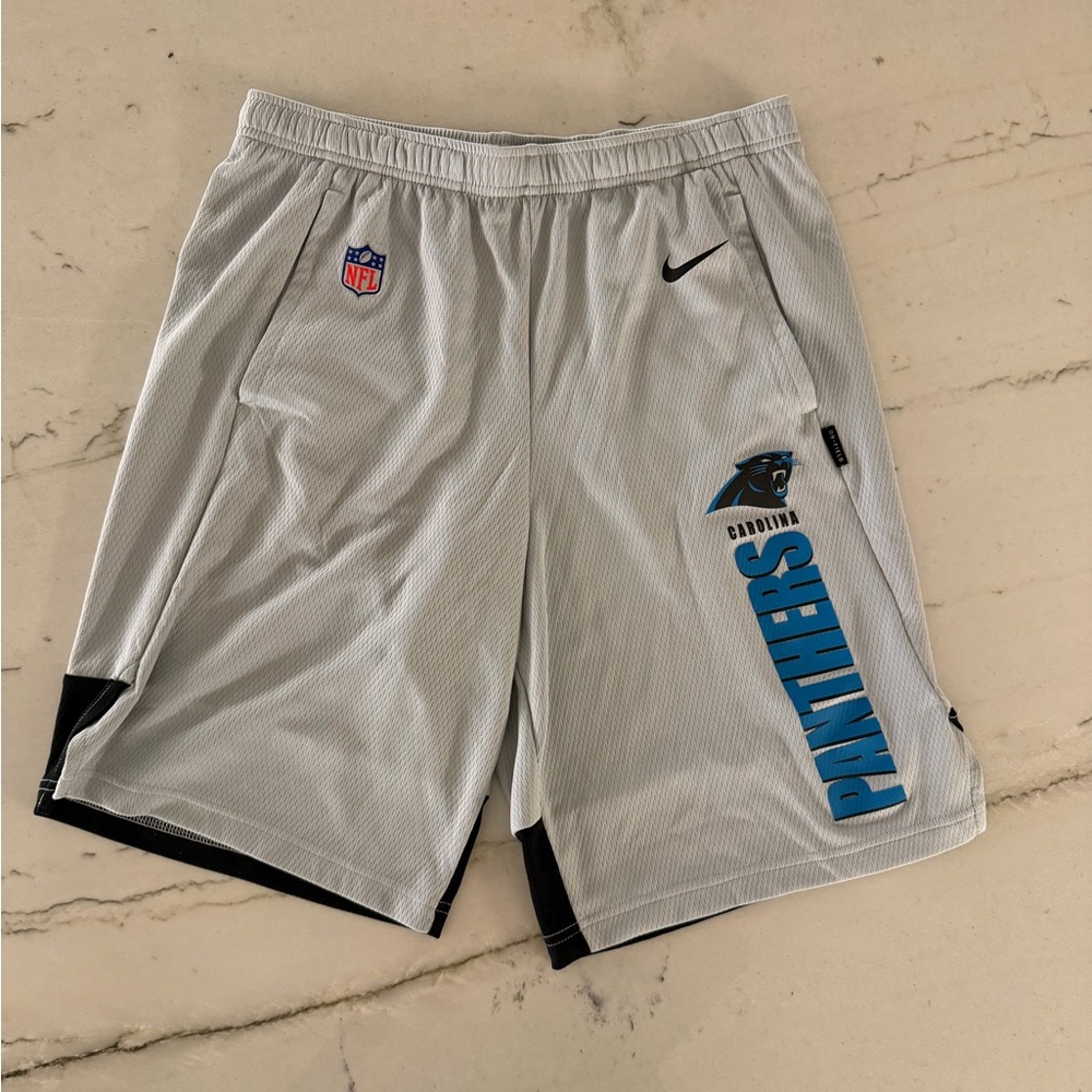 Carolina Panthers Shorts Mens Small Gray Nike Dri Fit NFL Logo Dri Fit On Field